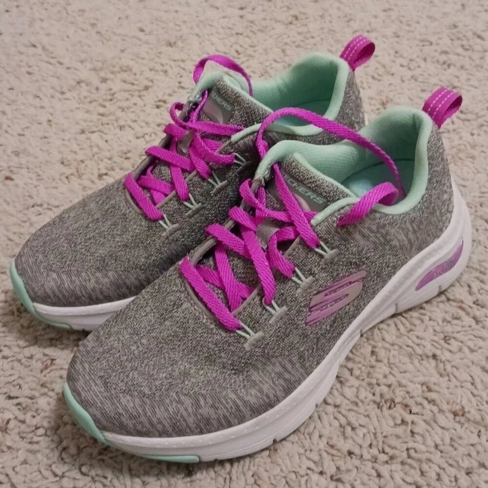 Skechers Women's Arch Fit Comfy Wave 149414 Gray Running Shoes Sneakers Size 5.5